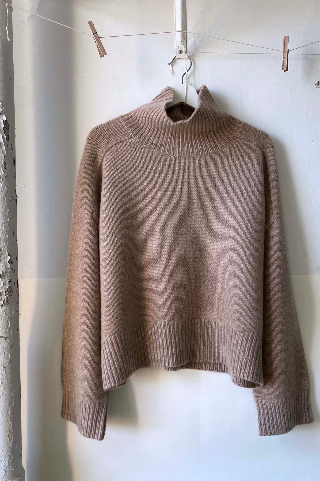 100% Cashmere Funnel Neck Sweater - Fawn